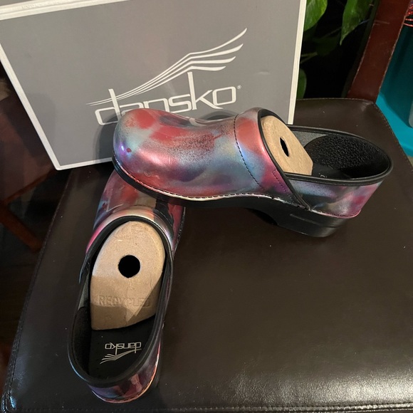 Dansko ladies size 40 - Picture 4 of 5